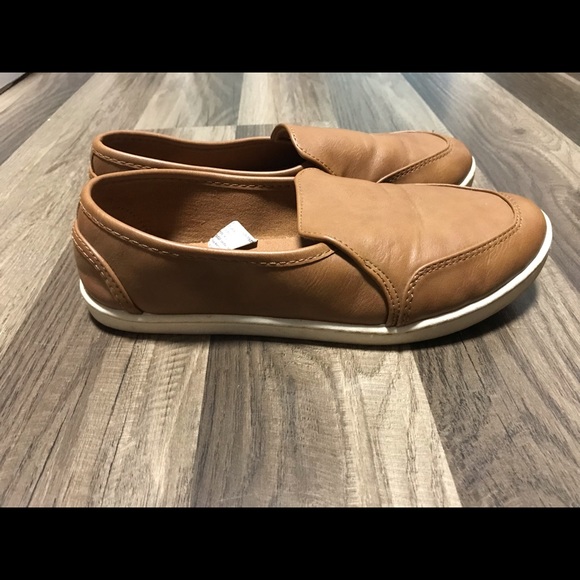 Women’s slip on shoes size 6 - Picture 3 of 5